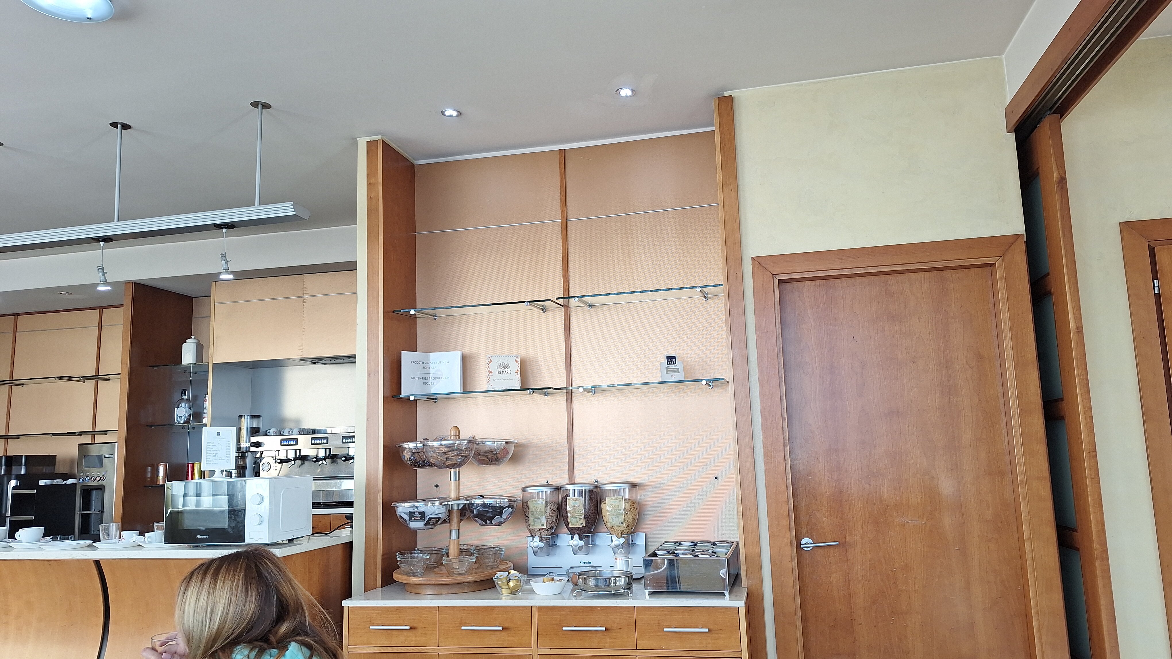 里维耶拉酒店-官方