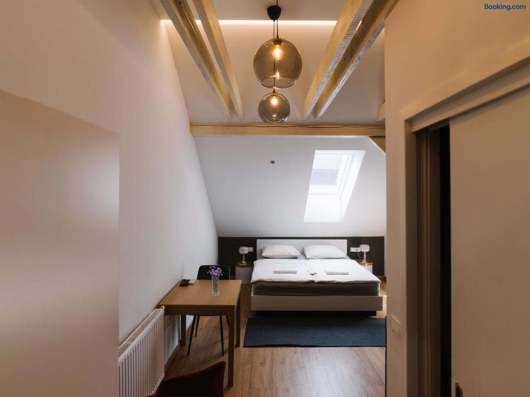 Lilija Apartments