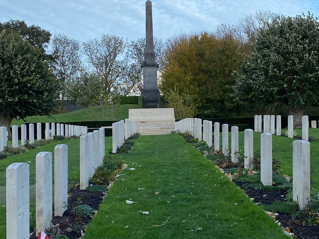 Essex Farm Cemetery-伊普尔必去景点