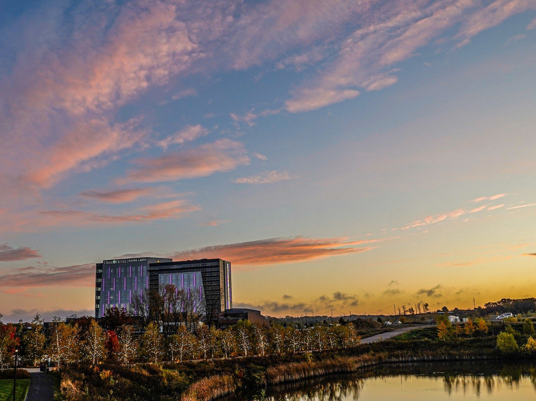 Omni Viking Lakes Hotel主图