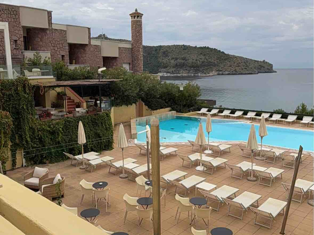 桑皮耶特洛大酒店主图