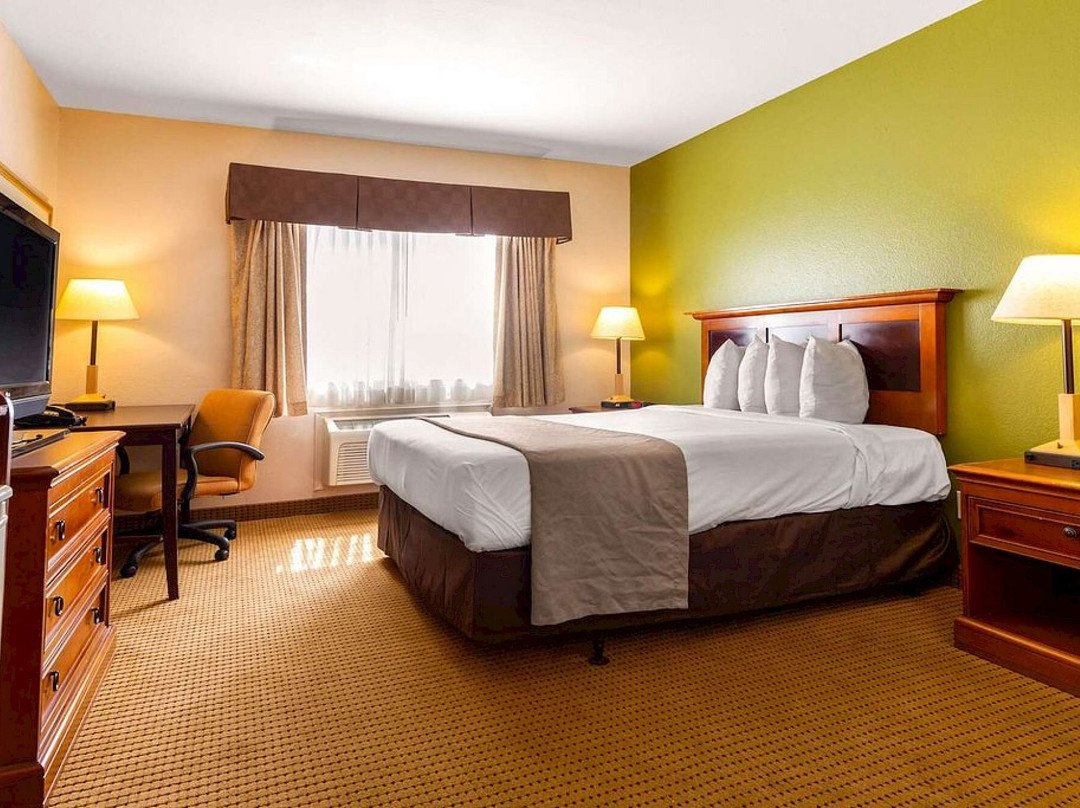 Auburn House Hotel主图