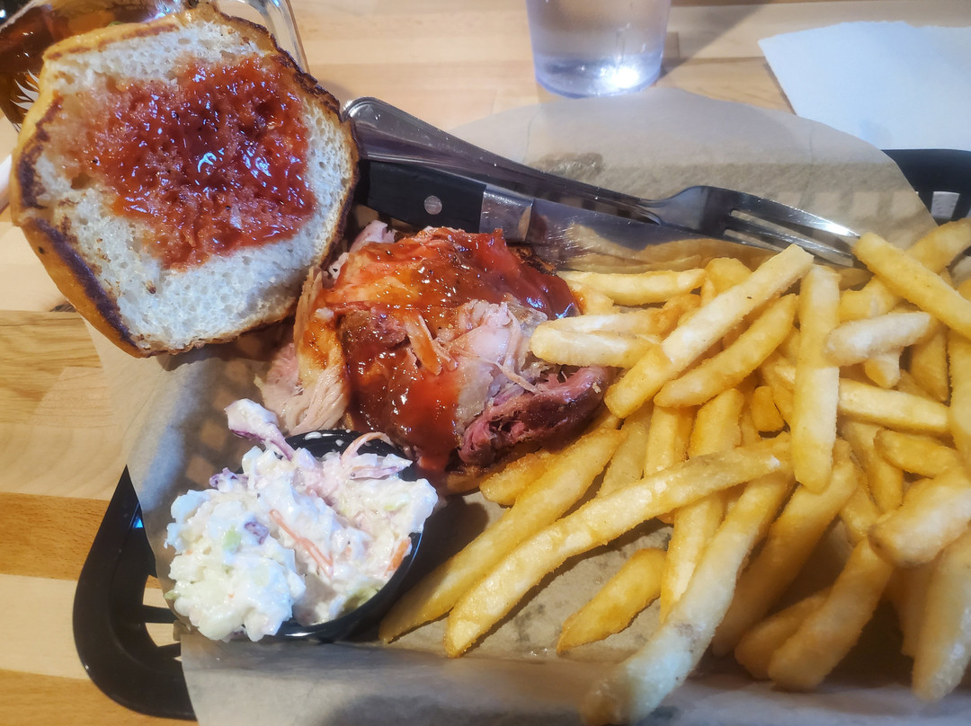 Snowflake Smokehouse Bar And Grill