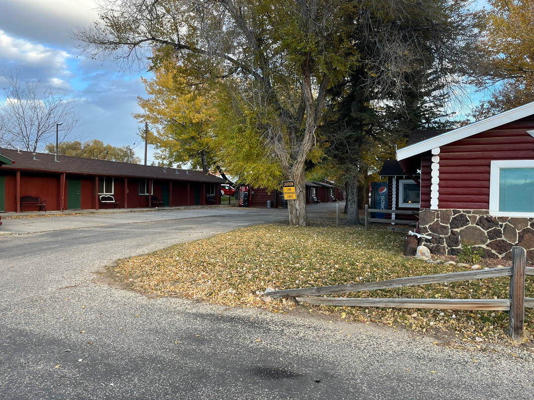 Z酒吧汽车旅馆主图