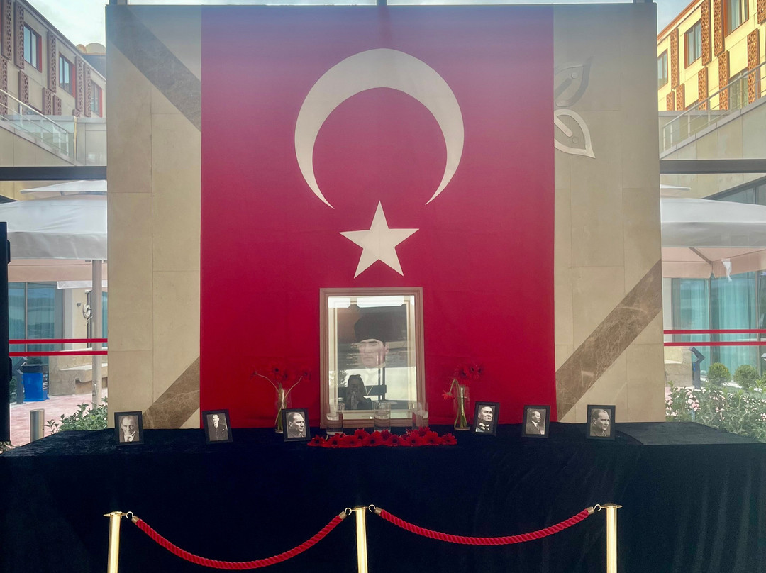 科尼亚希尔顿花园酒店主图