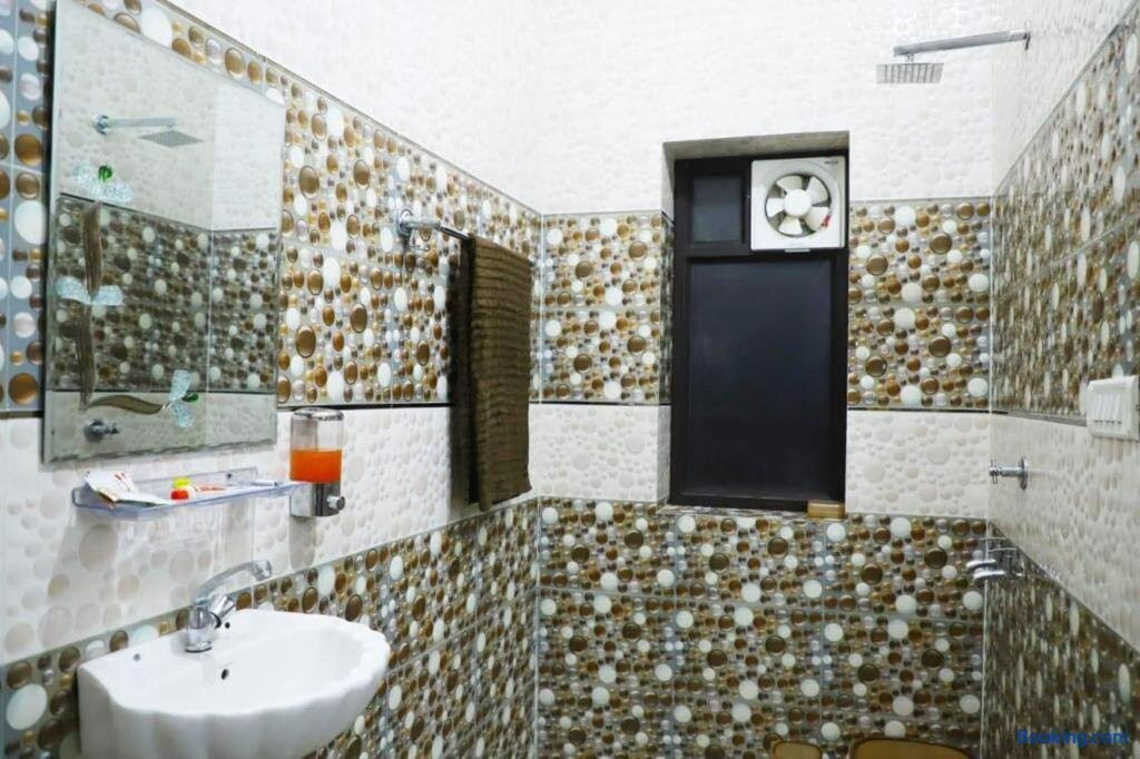 Hotel Raj Palace
