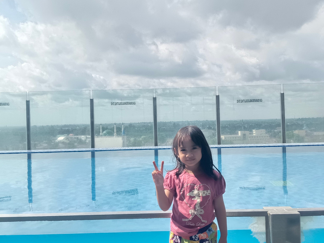 The Zuri Dumai主图