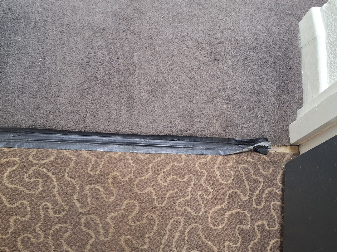 Beachcombers Hotel主图