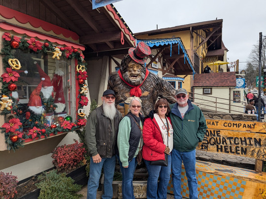 Helen & Back Food Tours-海伦必去景点