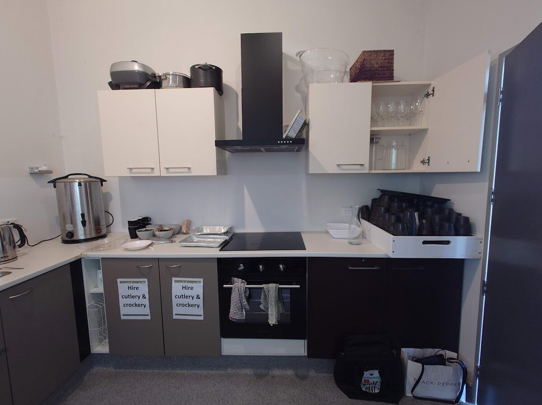 Ngā Manu Nature Reserve-怀卡尼必去景点