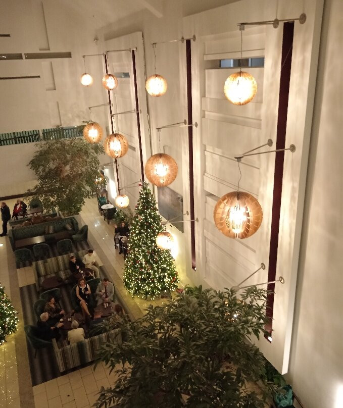 卡文水晶酒店主图