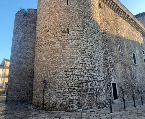 Piazza Unità D'italia-丰迪必去景点