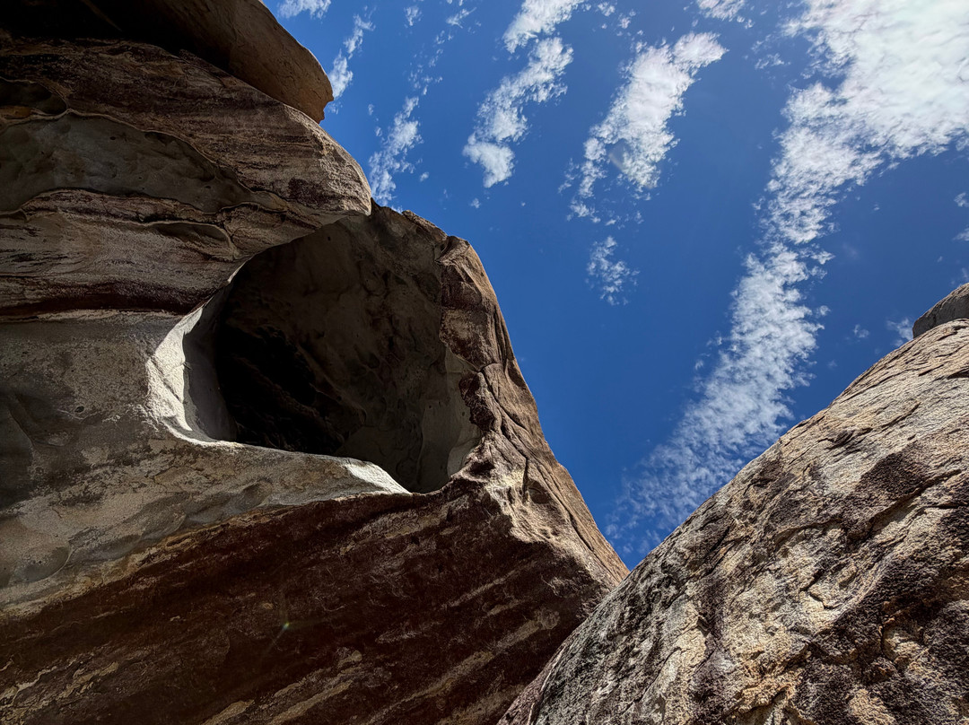 Voyage Charters-托土拉必去景点