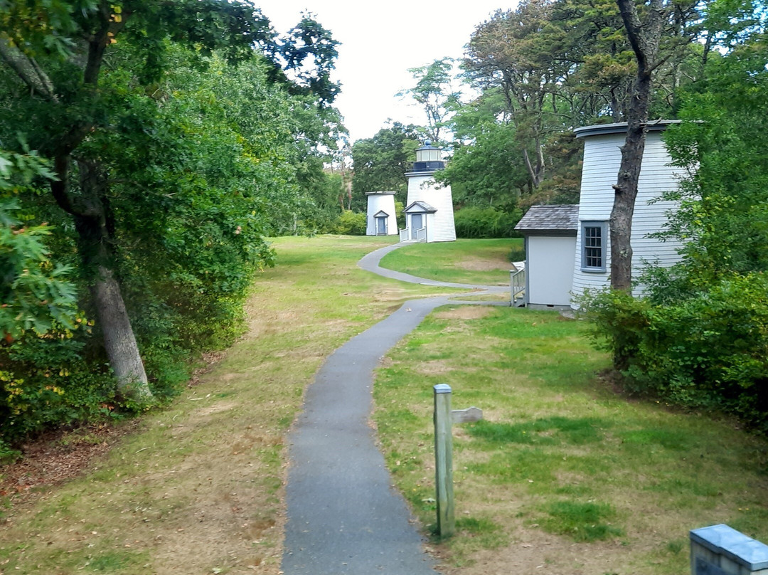 The Three Sisters Lighthouses-伊斯特姆必去景点