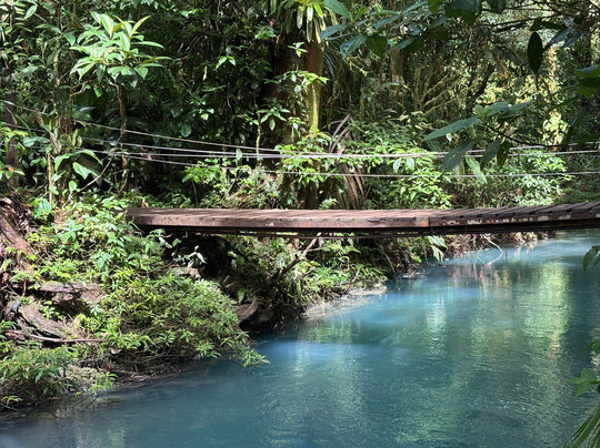 Piedras旅游景点-Rio Celeste