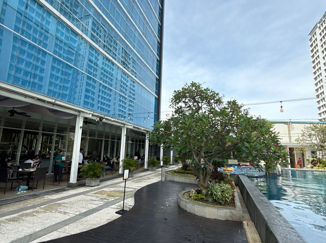 Hotel Santika Gresik主图