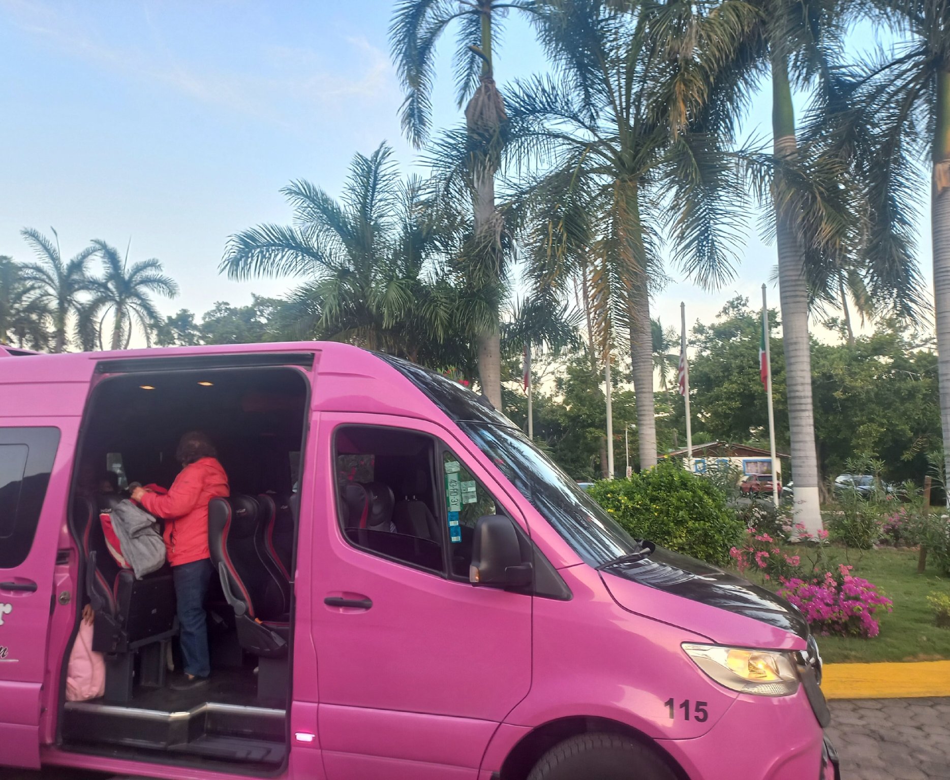 Qualton Club Ixtapa All Inclusive-浴室