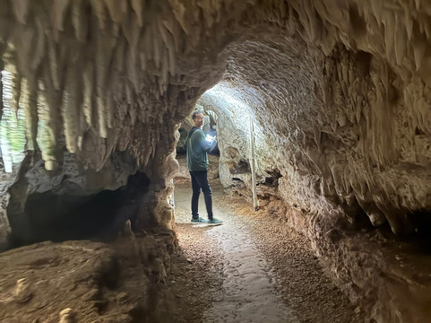 Cayman Crystal Caves-大开曼岛必去景点