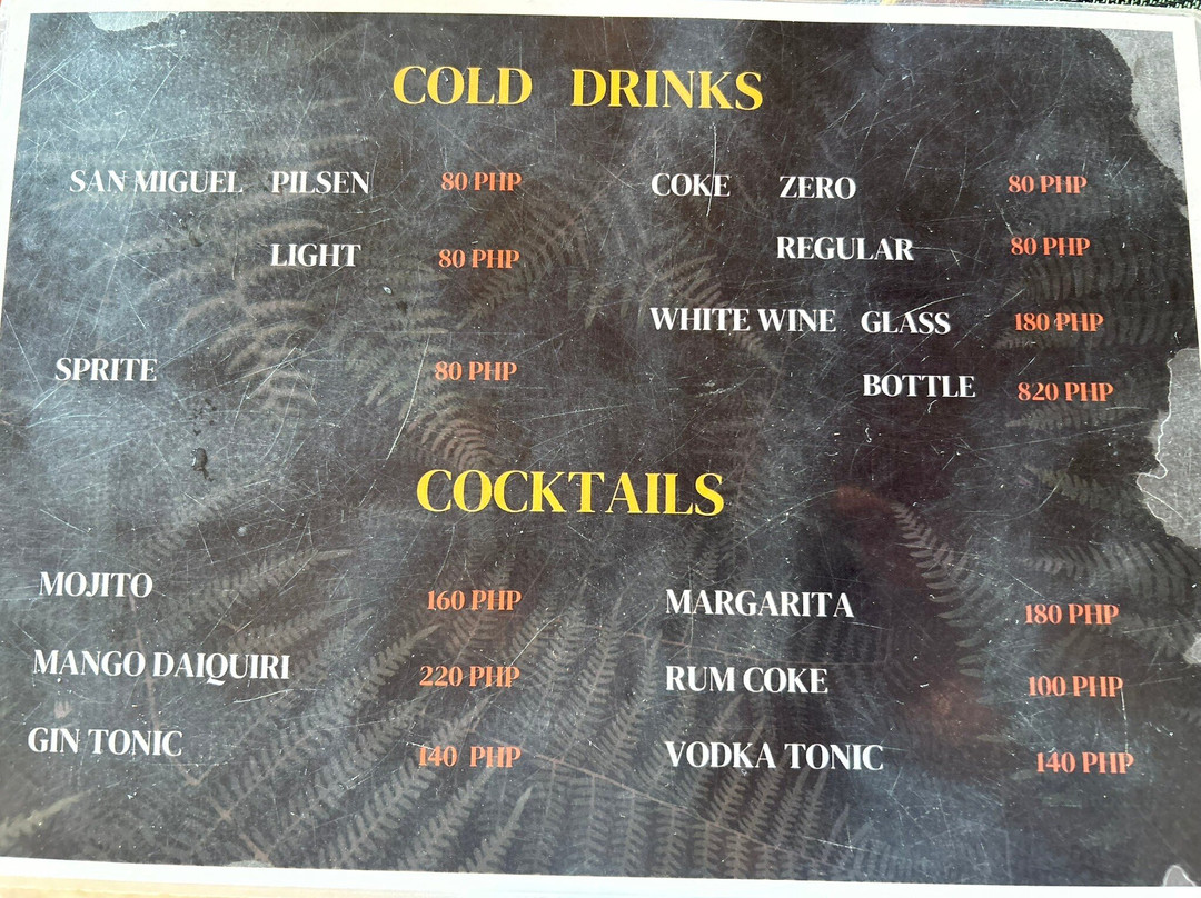 Belle's Beach Bar & Accommodation主图