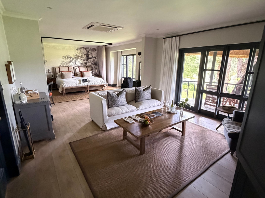 The Stanley and Livingstone-维多利亚瀑布必去景点