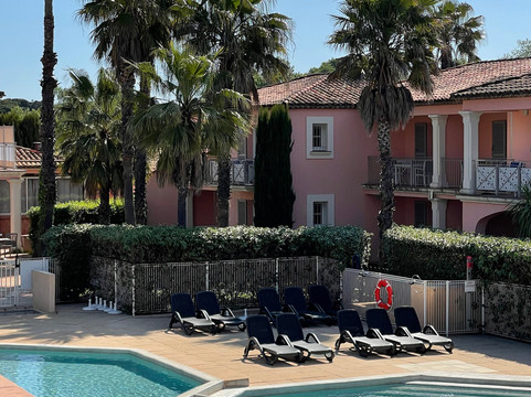 奥达利斯棕榈树尊贵公寓式酒店主图