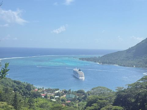 Magic Mountain Overlook-莫雷阿岛必去景点