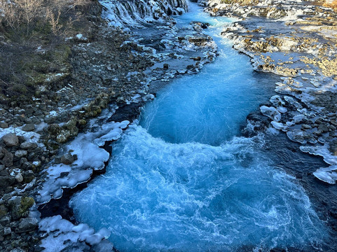Bruarfoss Waterfall 蒂芬尼藍瀑布-Brekkuskogur必去景点