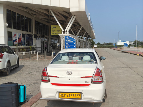 Shivani Tour Cab-斋蒲尔必去景点