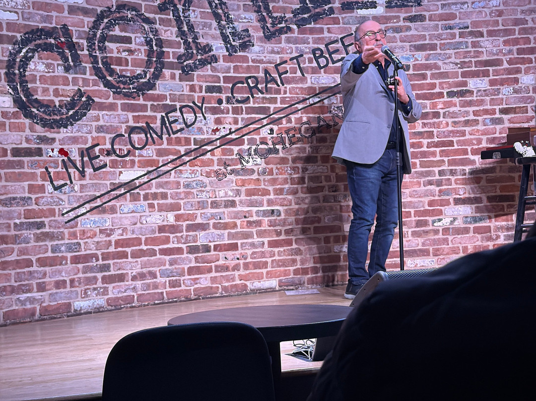 Spinnatos Comedy Magic & Hypnosis Shows-安卡斯维尔必去景点