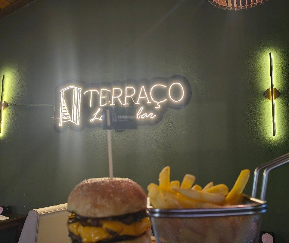 Terraço lounge bar