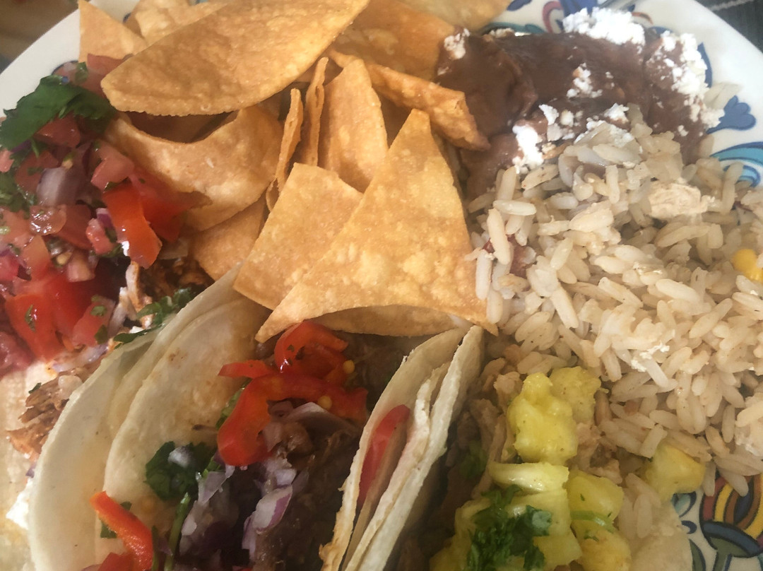 Lizzie's Deli Market - Home of Dos Rios Tacos