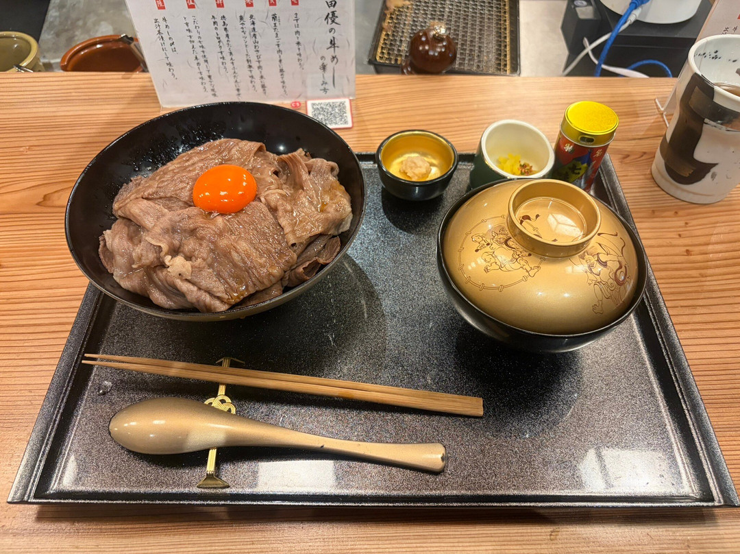 和牛専門 牛めし 前田優