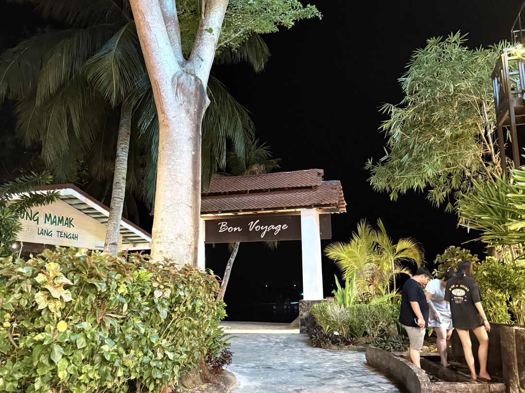 浪中岛夏日海湾度假村主图