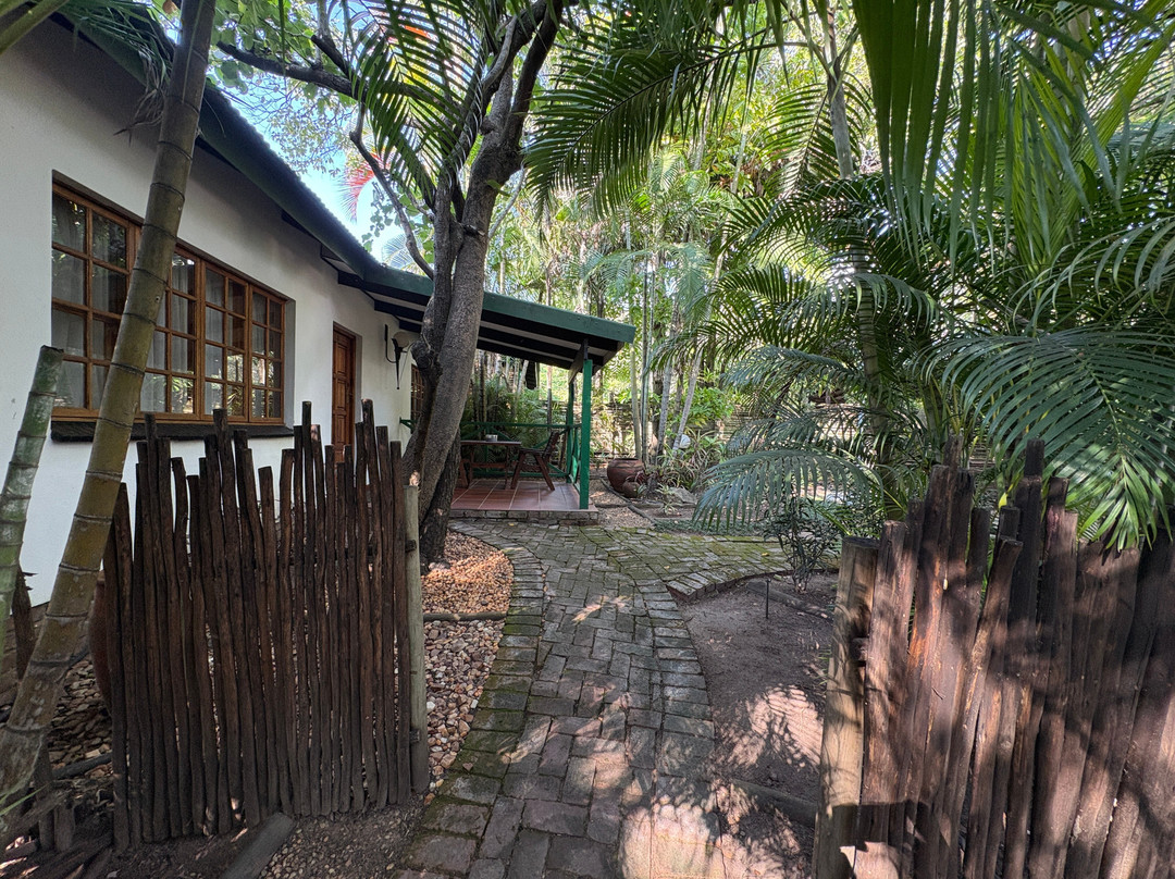 察嫩乡村小屋酒店主图