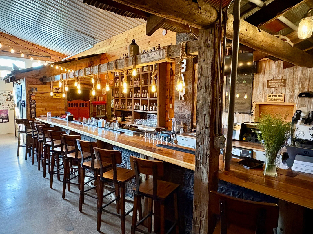 Tall Pines Distillery-Salisbury必去景点