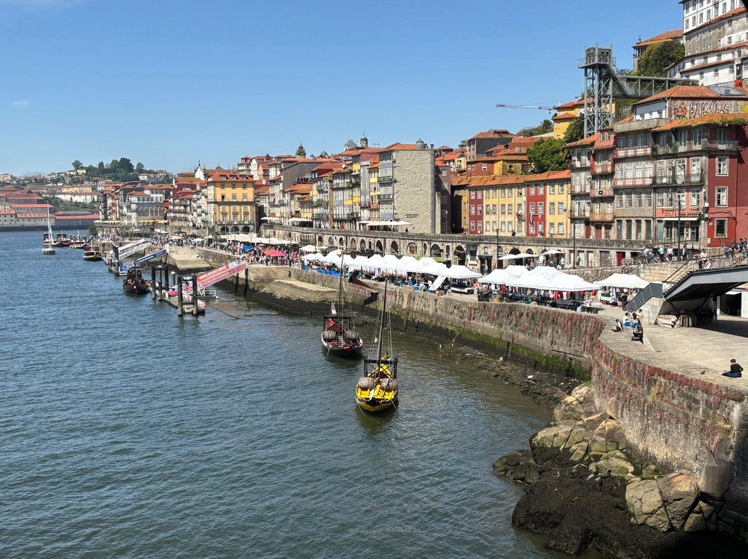 Praça Da Ribeira-波尔图必去景点