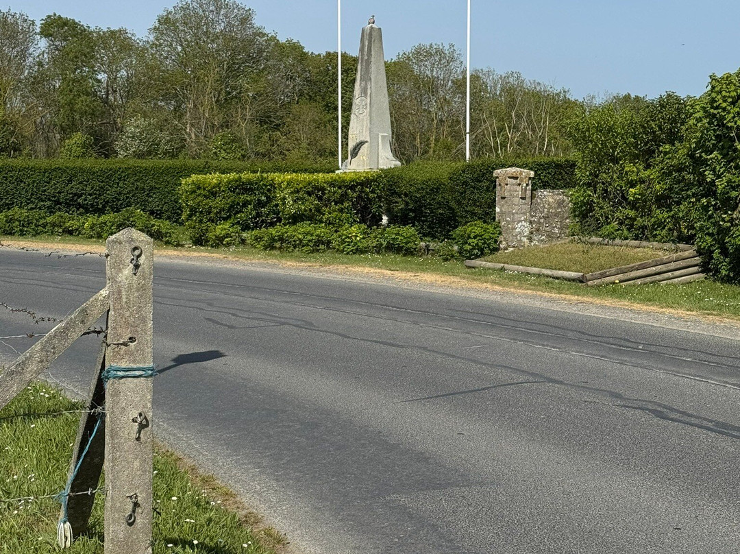 Monument aux Morts-滨海科勒维尔必去景点