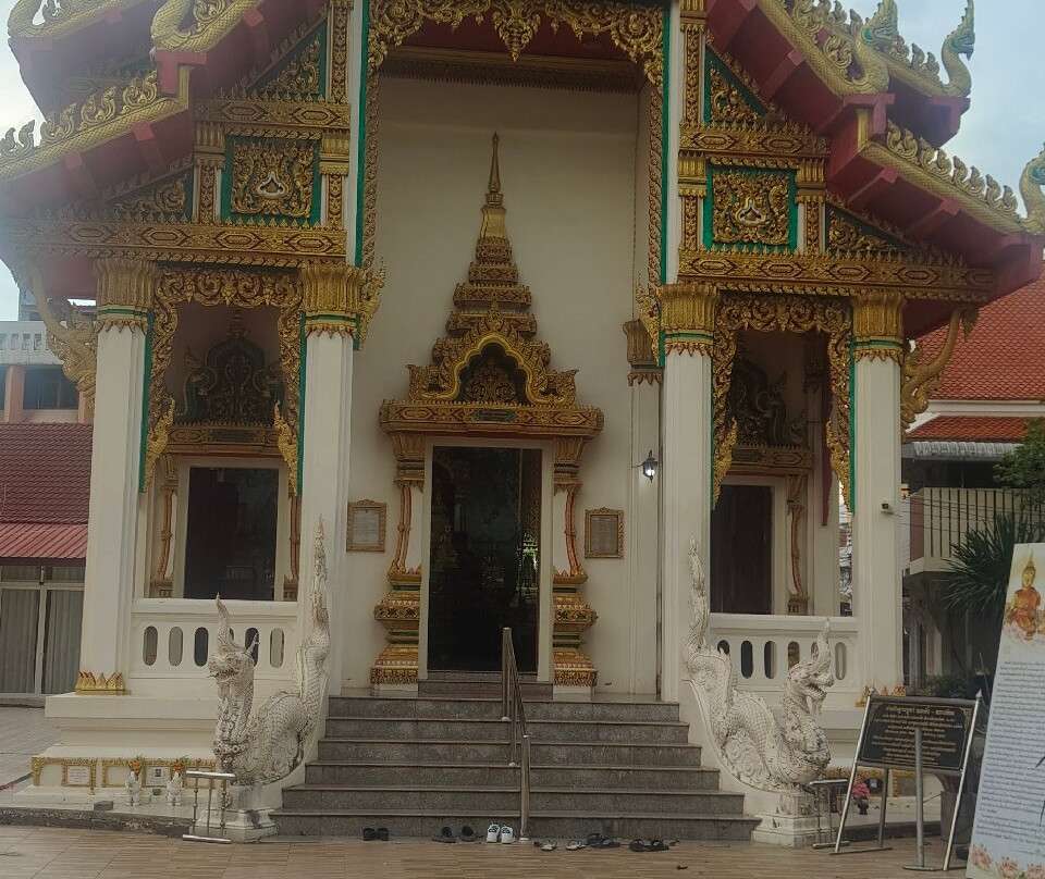 Wat Okat Si Bua Ban-佛统必去景点