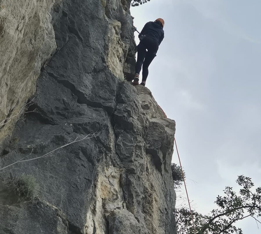 Bureau des Moniteurs de la Vallée de l'Herault-冈热必去景点
