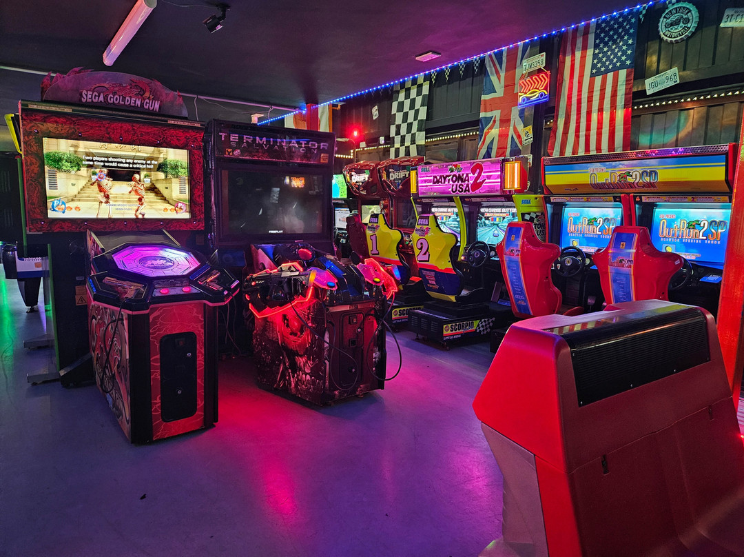 Insanity Gaming Arcade-普尔必去景点