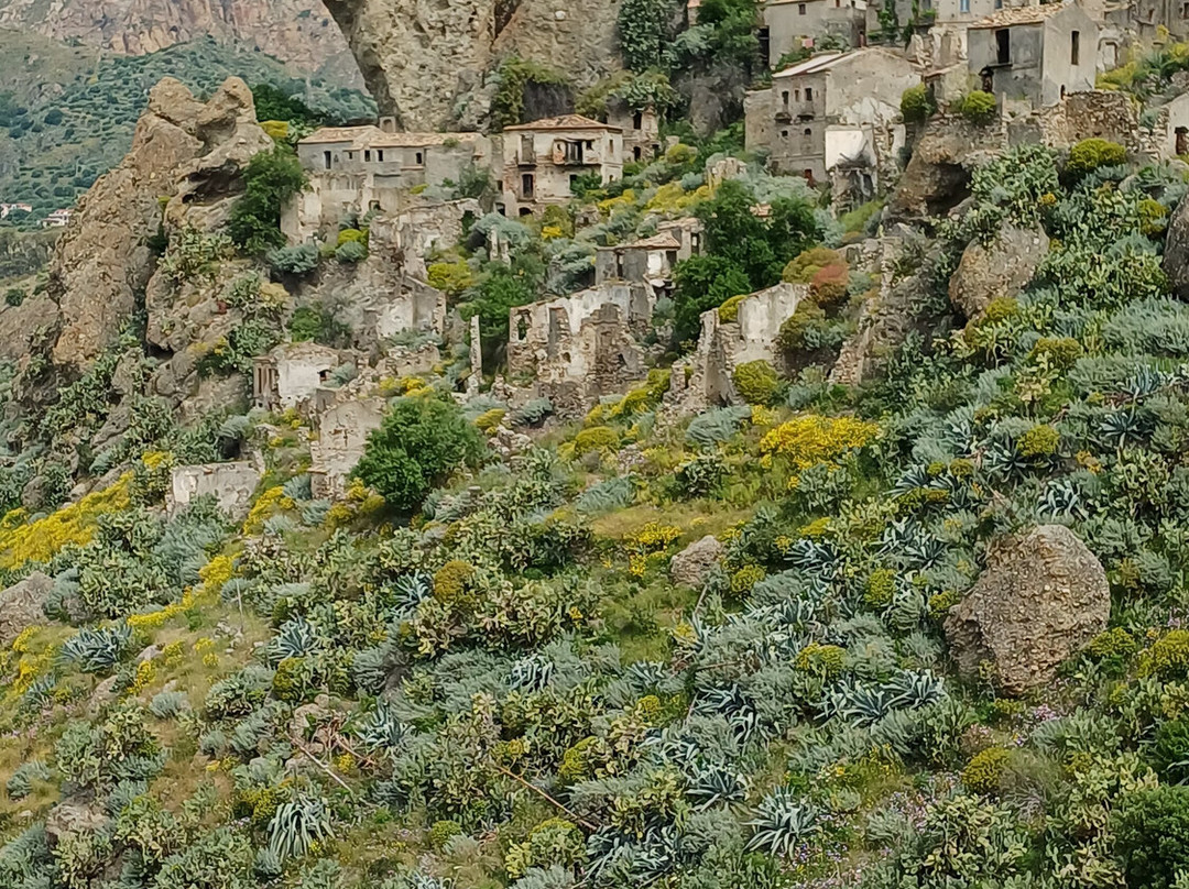 Le Cinque Dita Di Pentedattilo-Pentidattilo必去景点