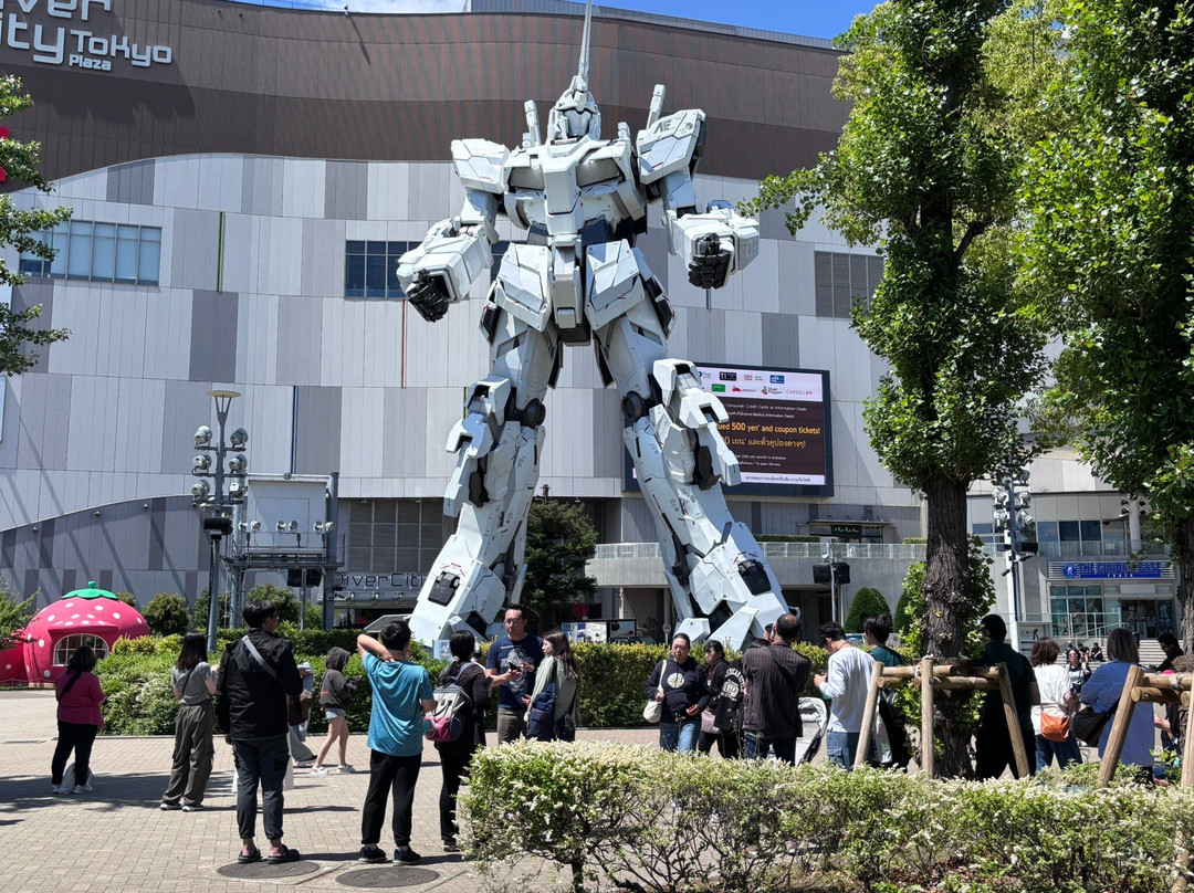 Unicorn Gundam Statue-江东区必去景点