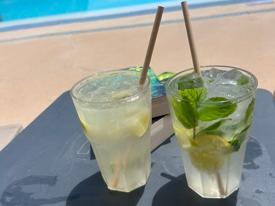 奥卡海滩酒店主图