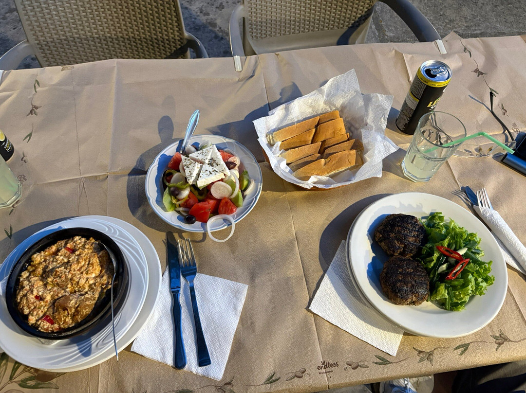 Bar Lulishte Permet