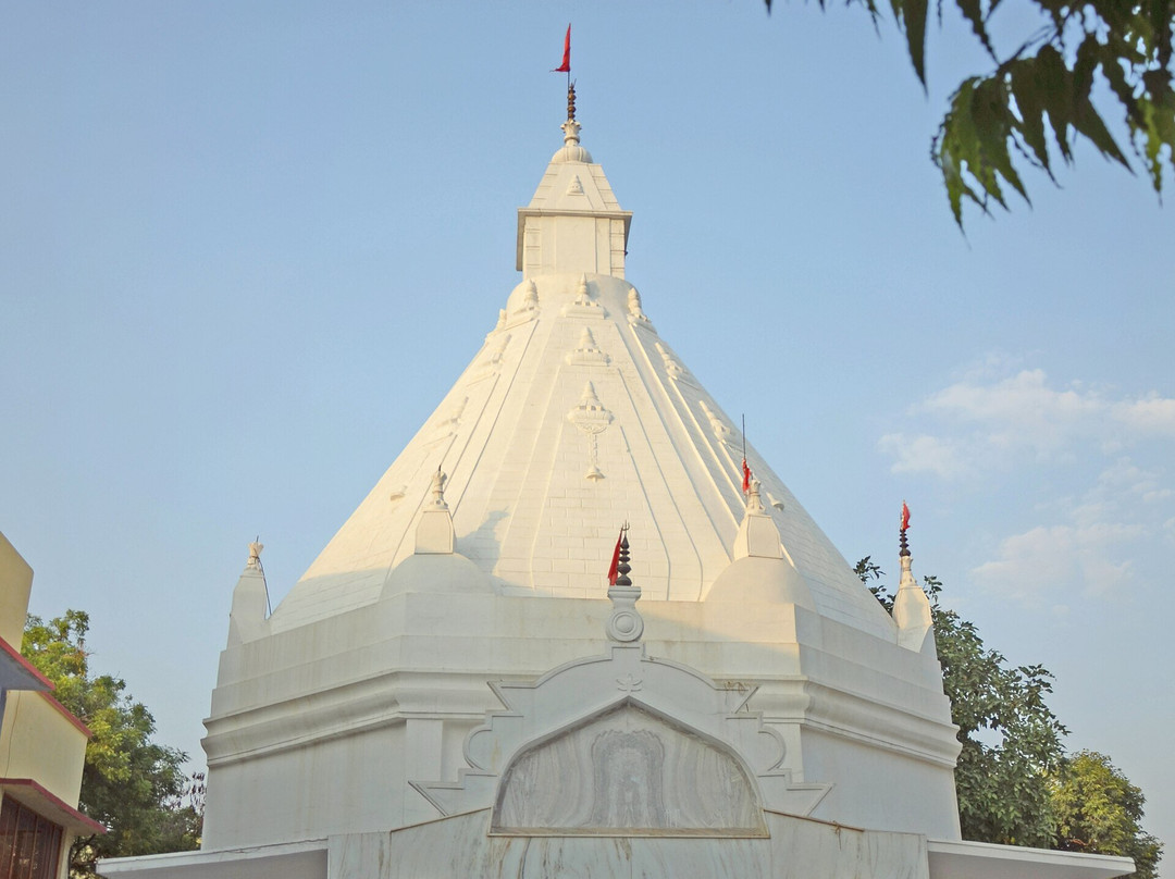 Neem Karoli Baba Ashram Samadhi Temple-Vrindavan必去景点