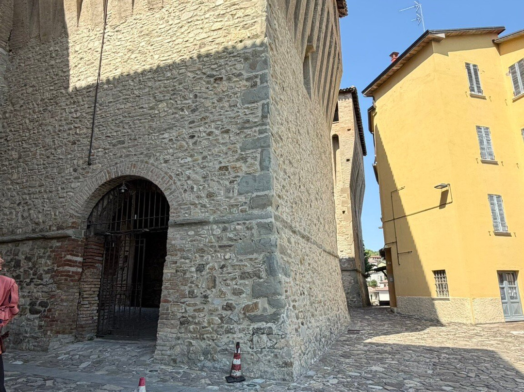 Castello Pallavicino di Varano de' Melegari-Varano de' Melegari必去景点