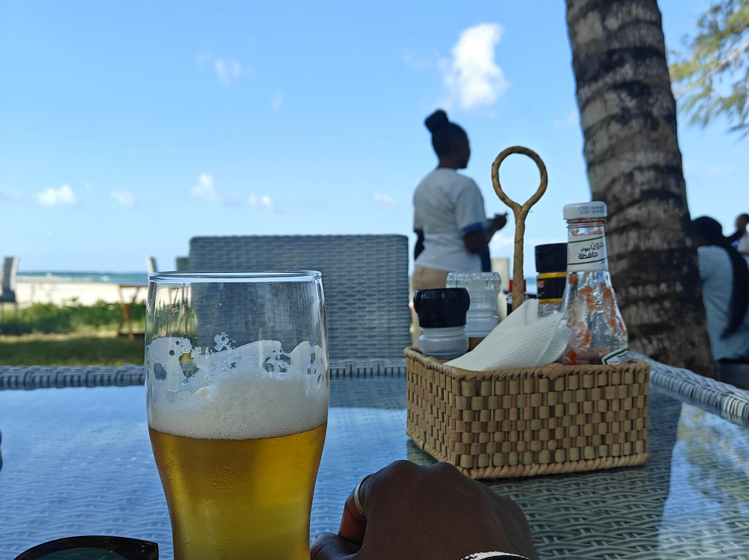 马缨丹嘎鲁海滩酒店主图