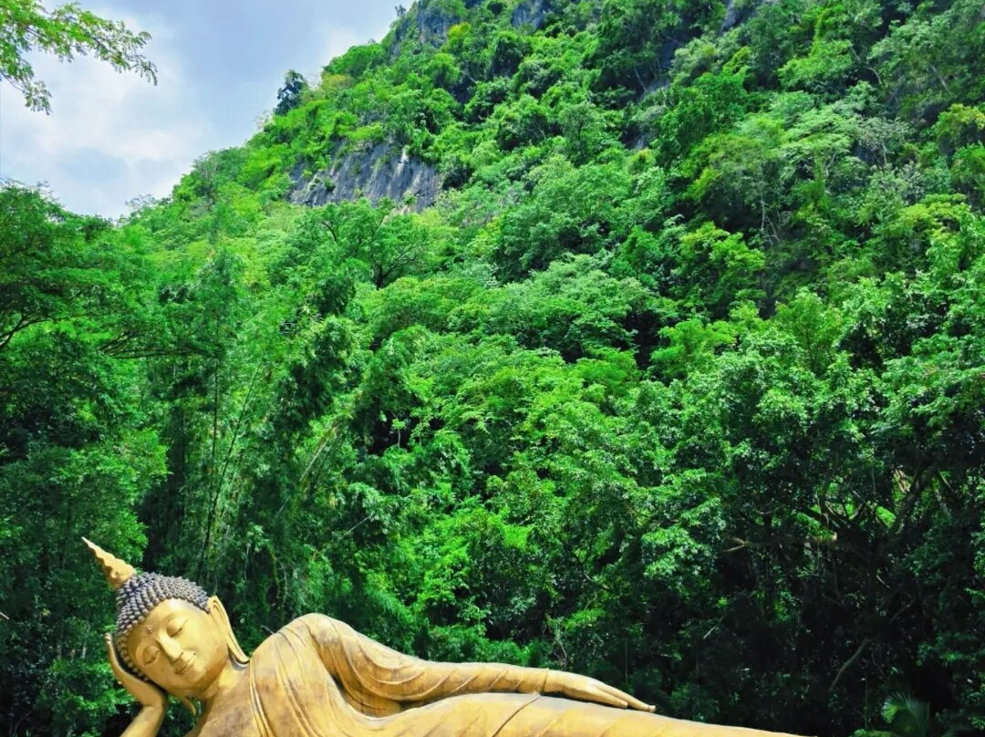 Wat Tham Khao Wong-万莱必去景点