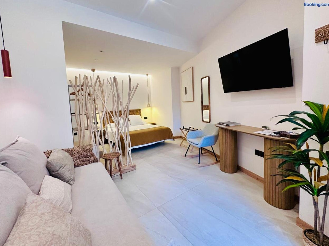 Alpha Estudios, Apartamentos turisticos