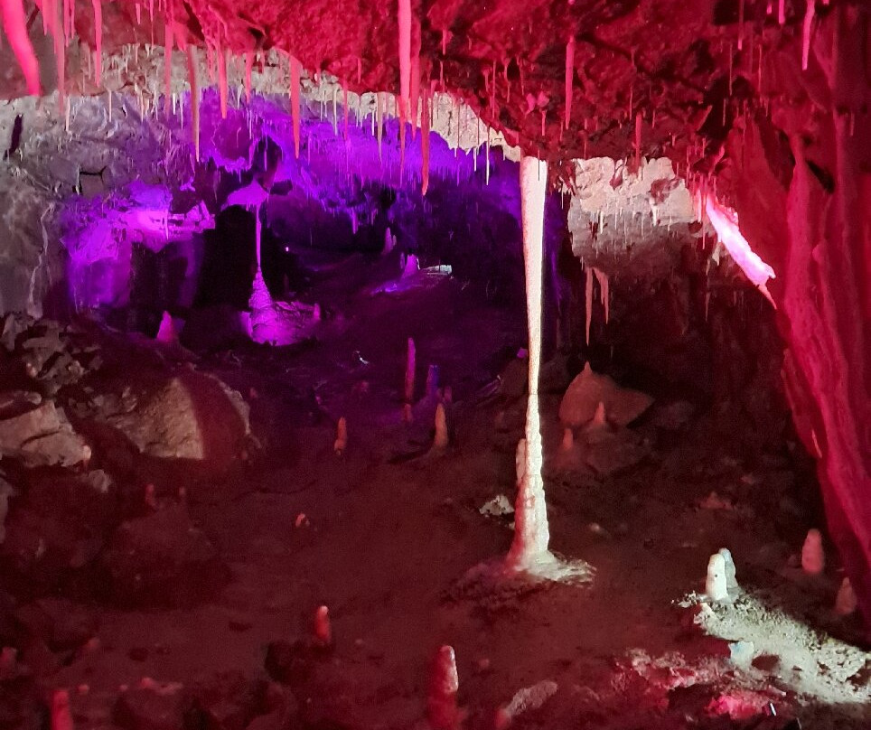 Stump Cross Caverns-Pateley Bridge必去景点